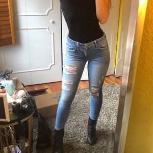 Lightwash American Eagle Jeans